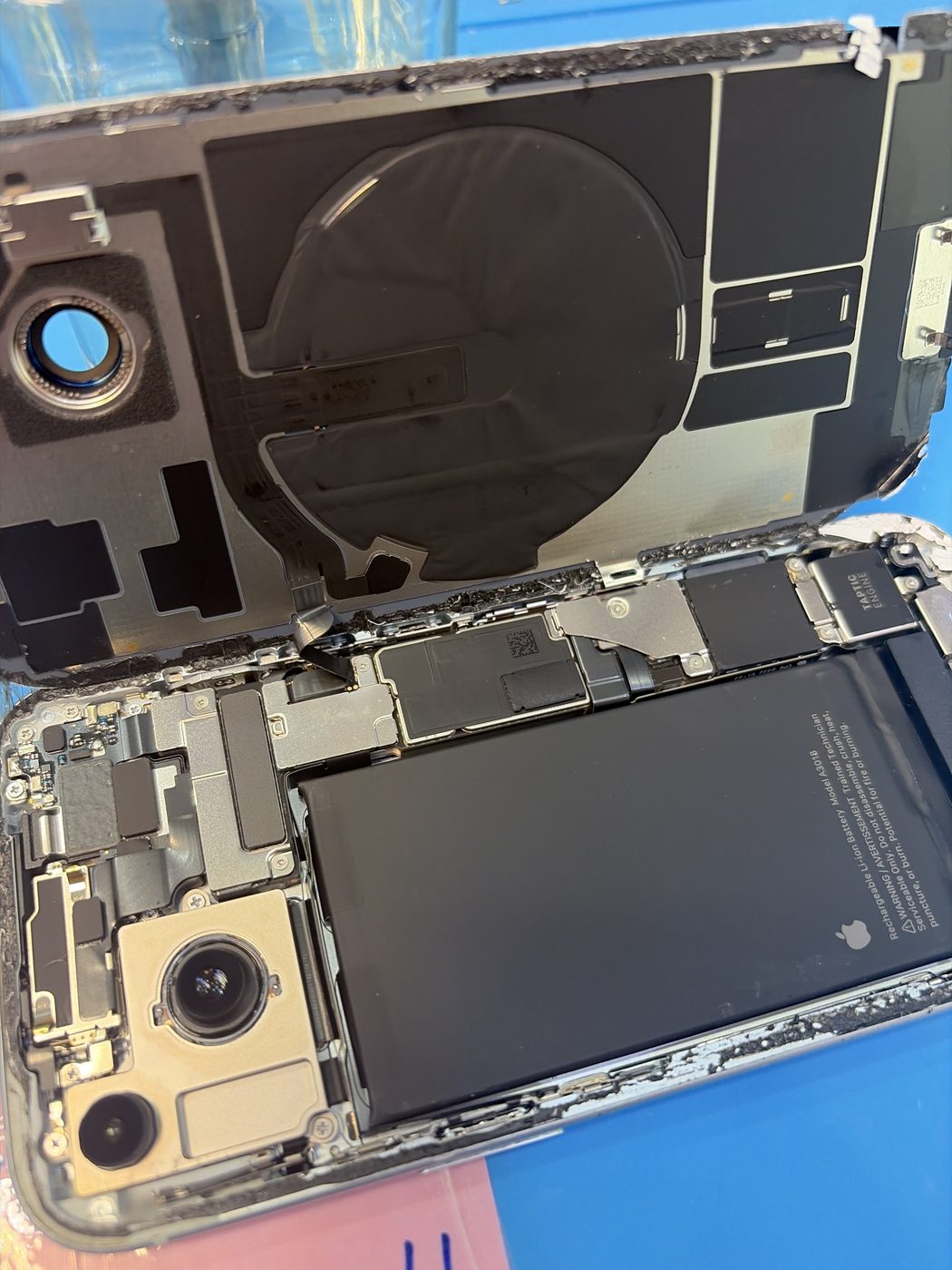 아이폰 iPhone 15 내부 분해