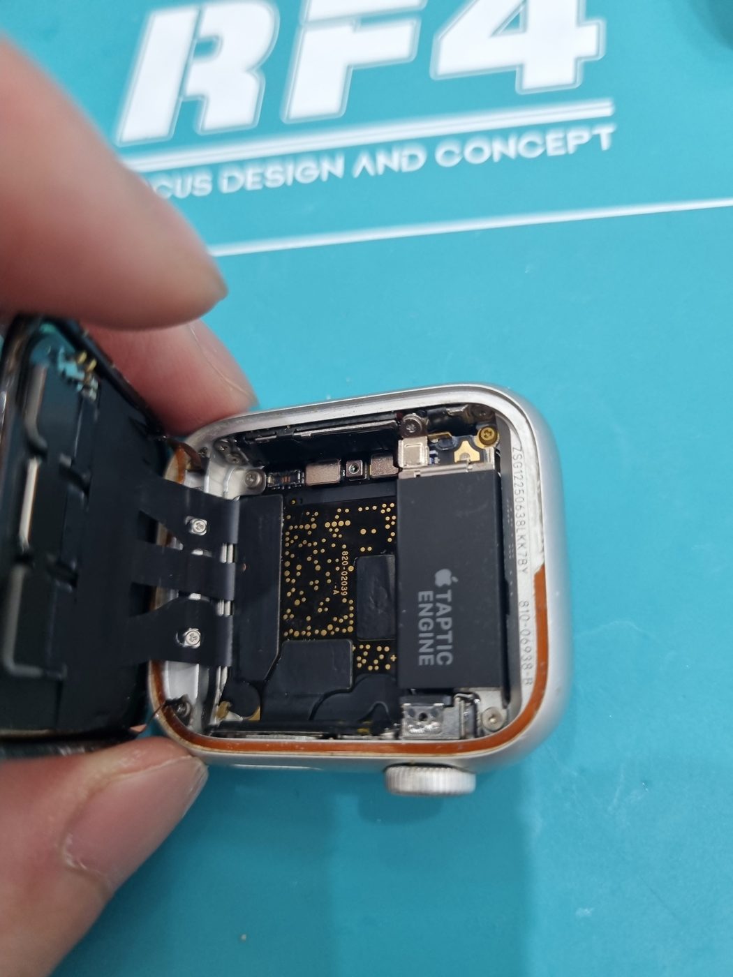 애플워치 SE (Apple Watch SE) 40mm 배터리 교체 비용 내부 분해