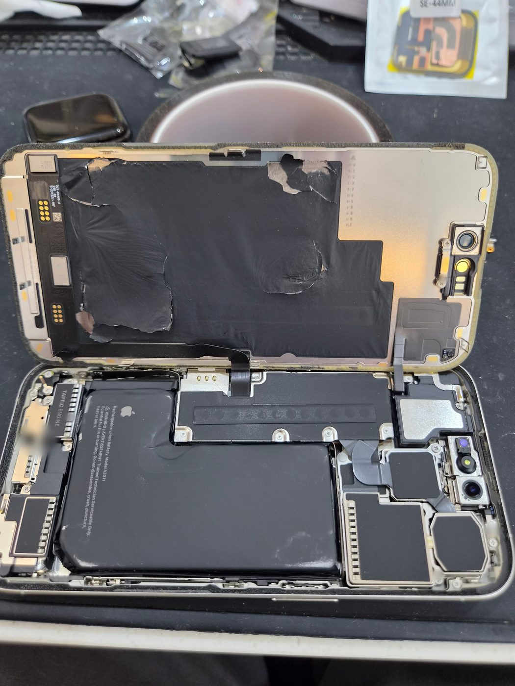 아이폰 iPhone 15 Pro 내부 분해